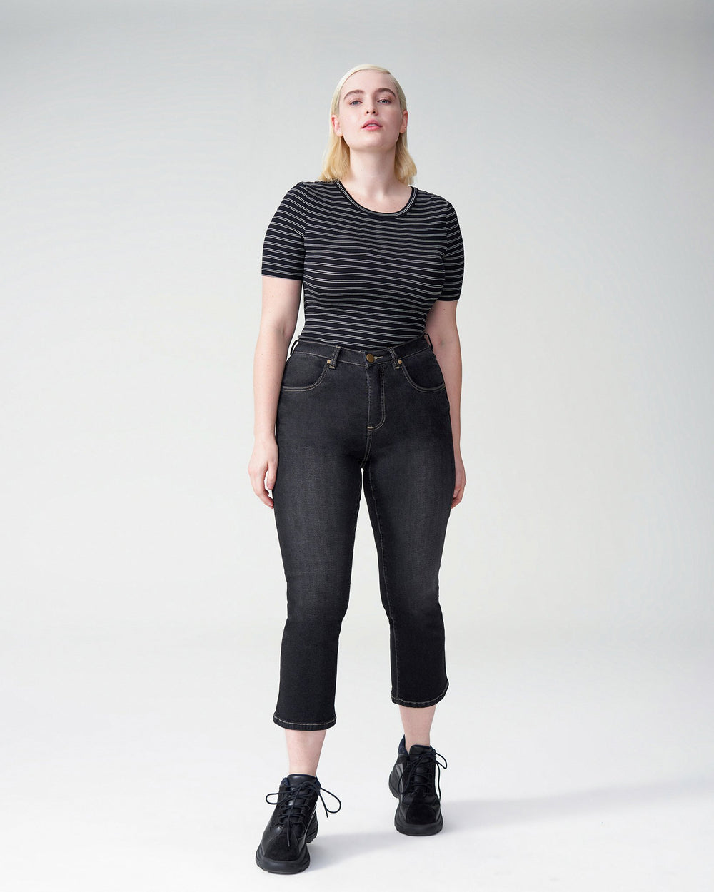 Slight Flare Cropped Jeans - Distressed Black