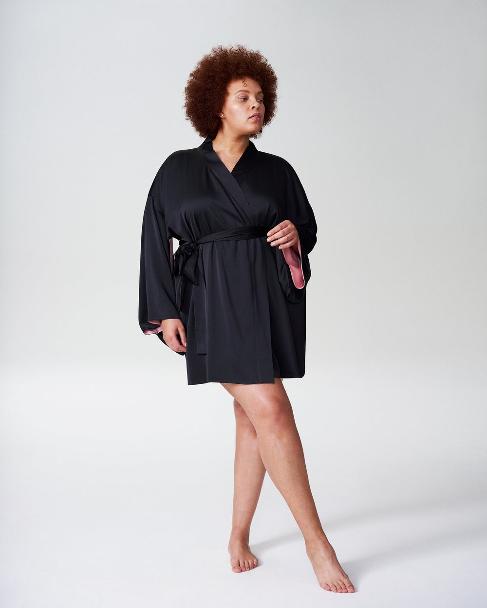 Presley Short Robe - Black/Pale Pink