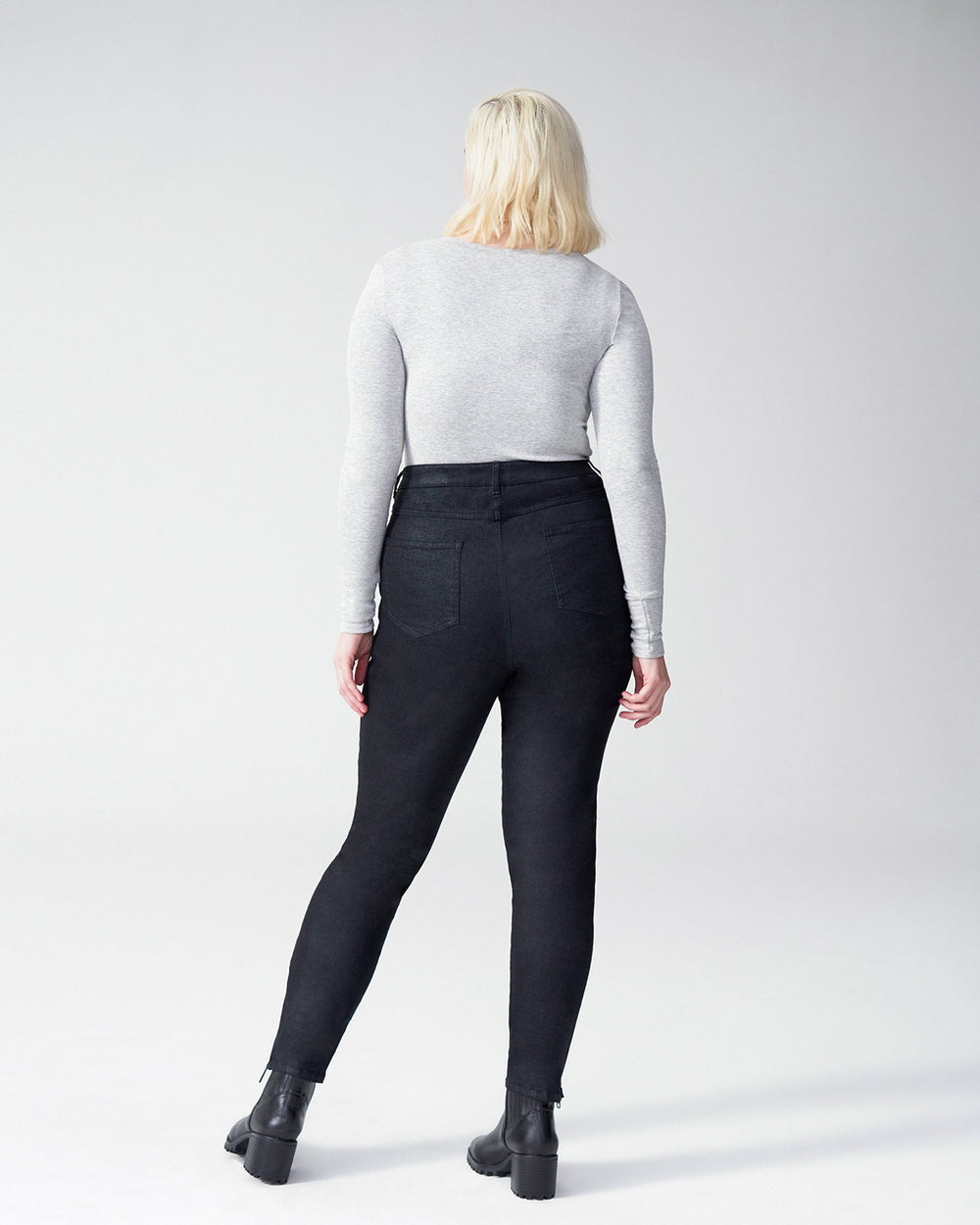 Meuse Resin Jeans 30 Inch - Black