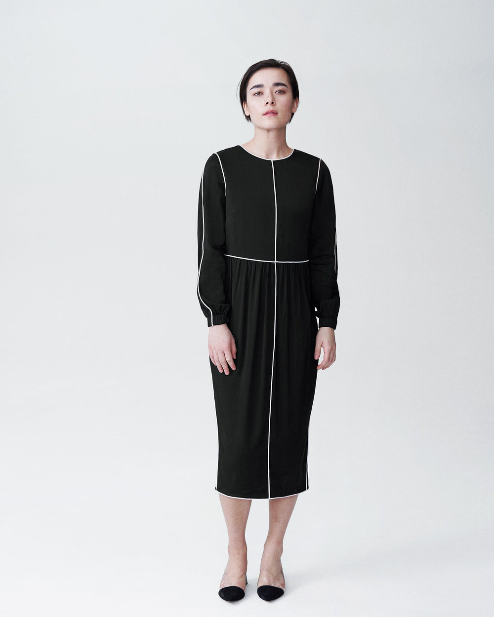 Arga Outline Dress - Black