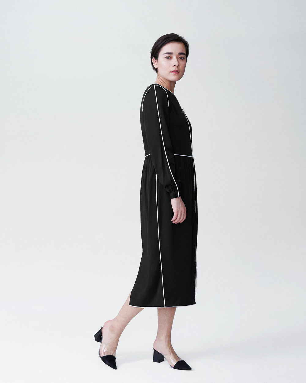 Arga Outline Dress - Black