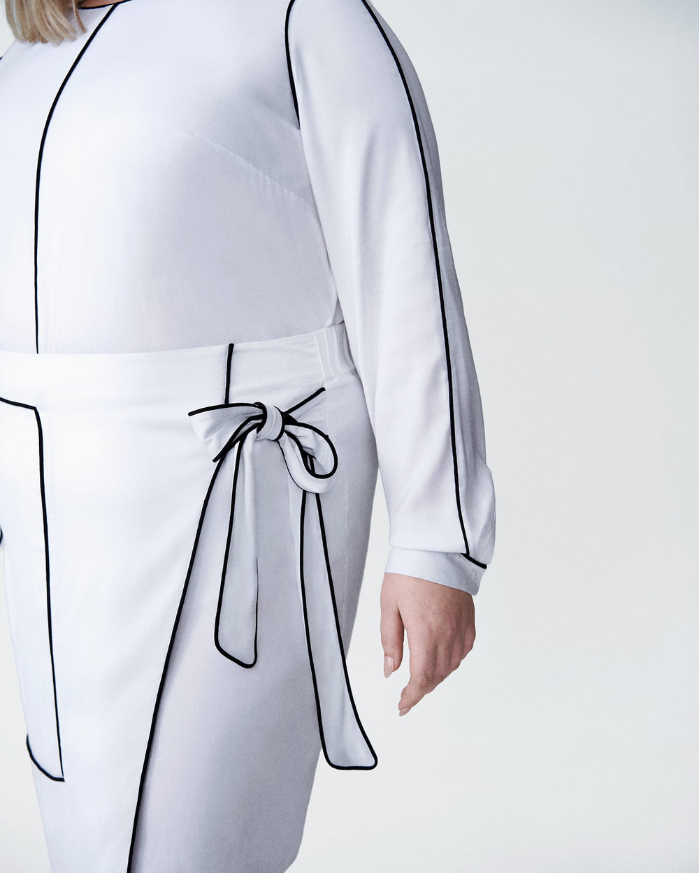 Elsa Outline Top  - White