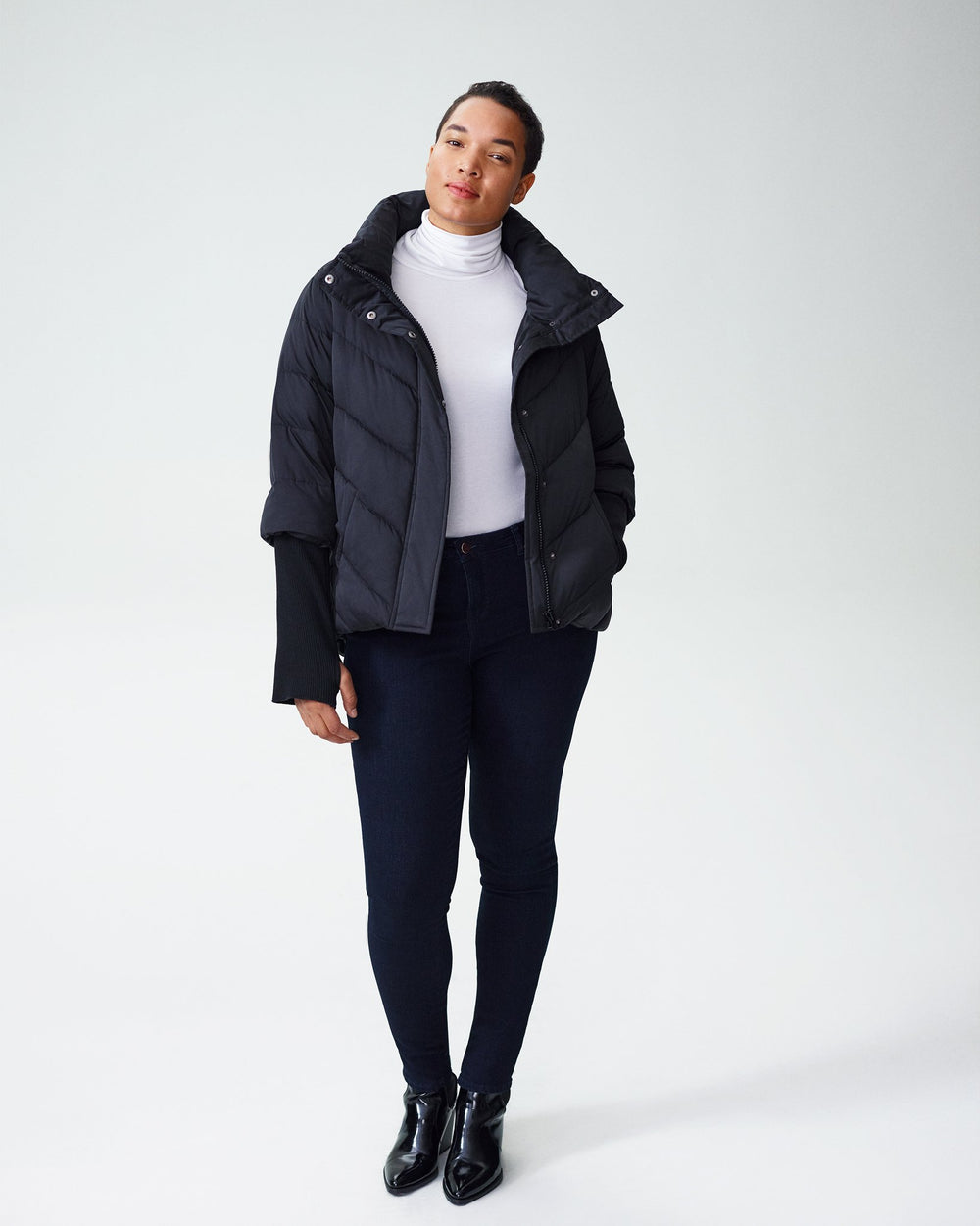 Tinos Short Puffer Jacket - Black