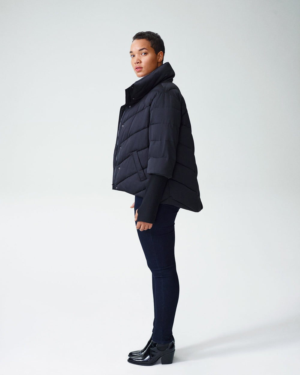 Tinos Short Puffer Jacket - Black