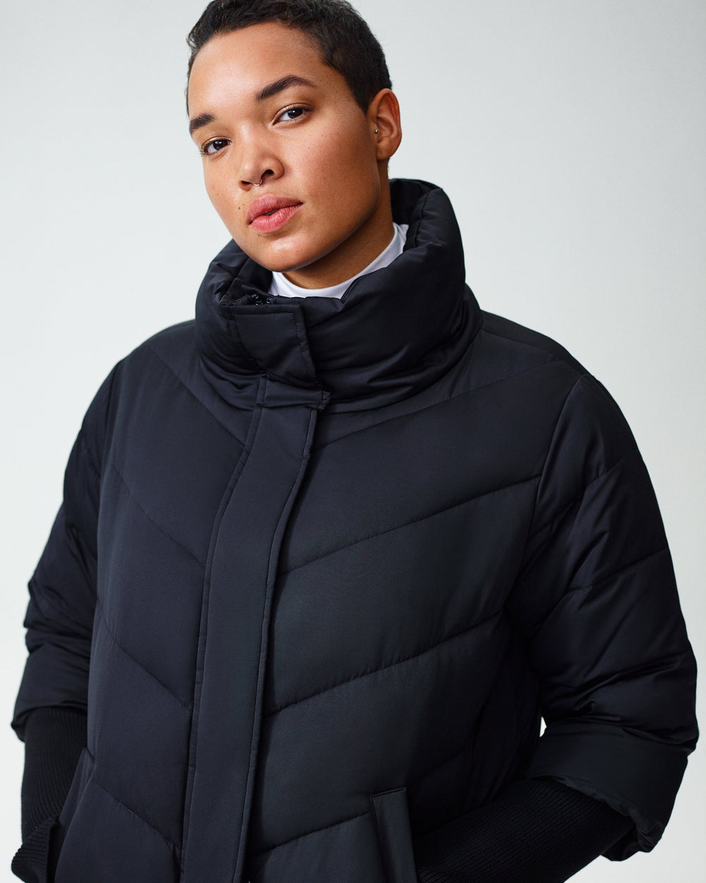 Tinos Short Puffer Jacket - Black
