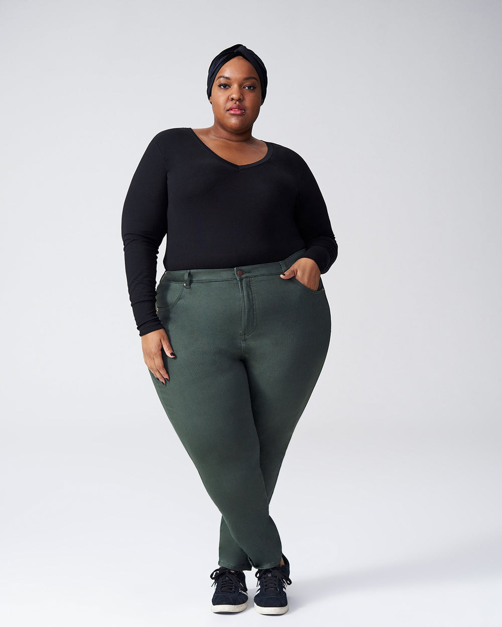 Foundation Long Sleeve V Neck Tee - Black