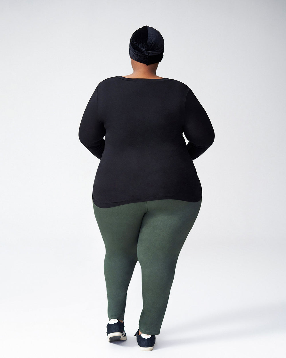 Foundation Long Sleeve V Neck Tee - Black