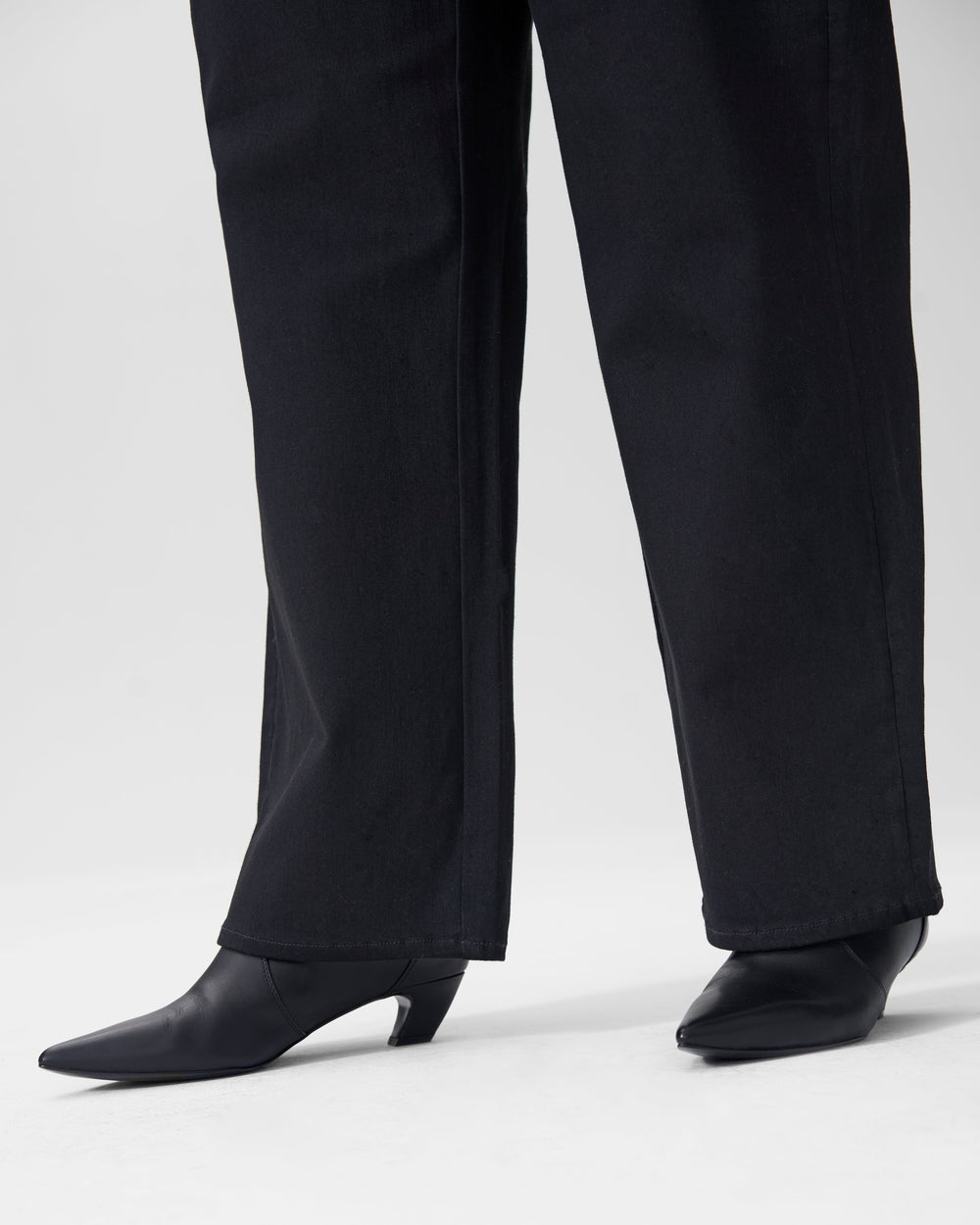 Bae Boyfriend Straight Leg Jeans - Black