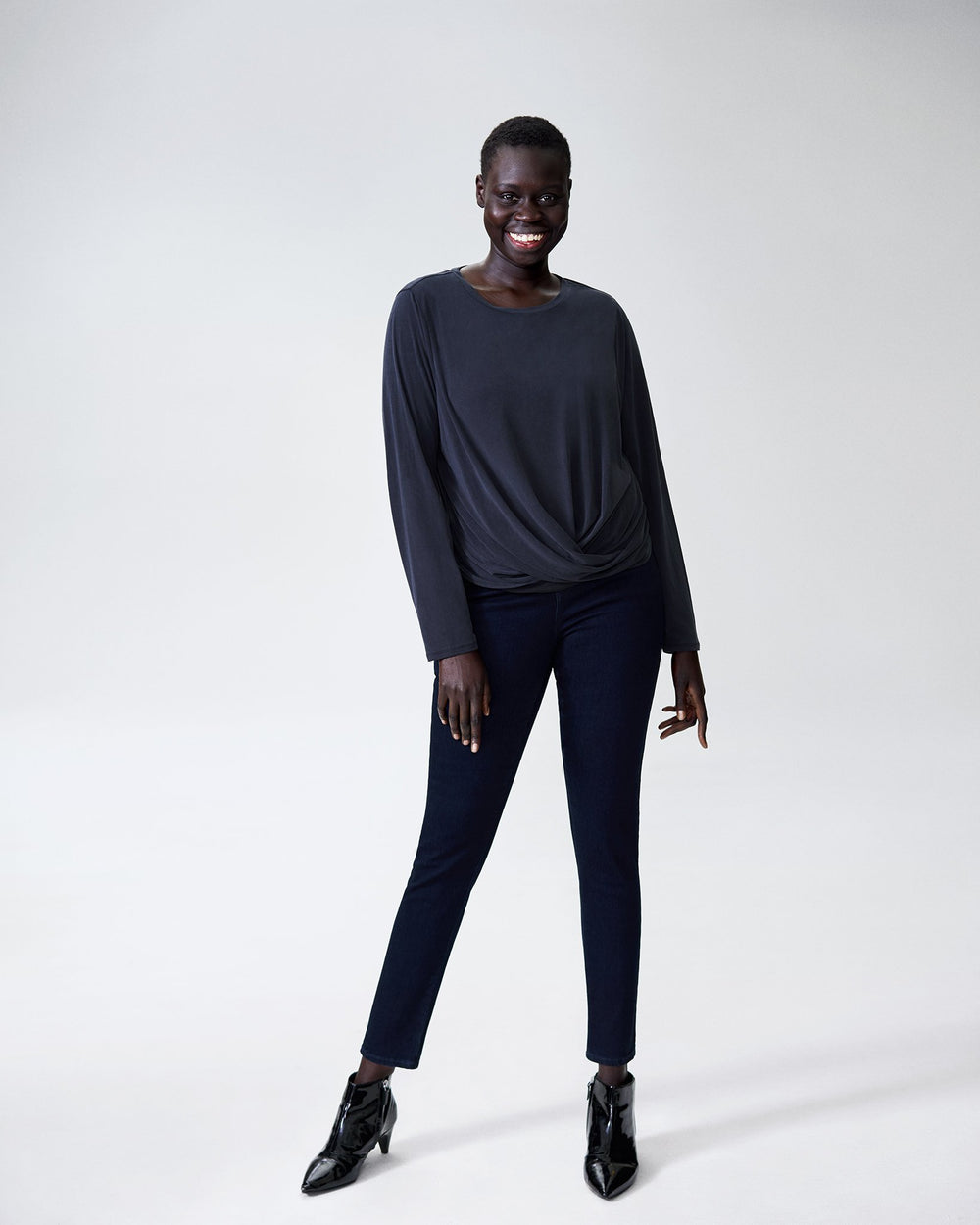 Este Long Sleeve Knot Tee - Black