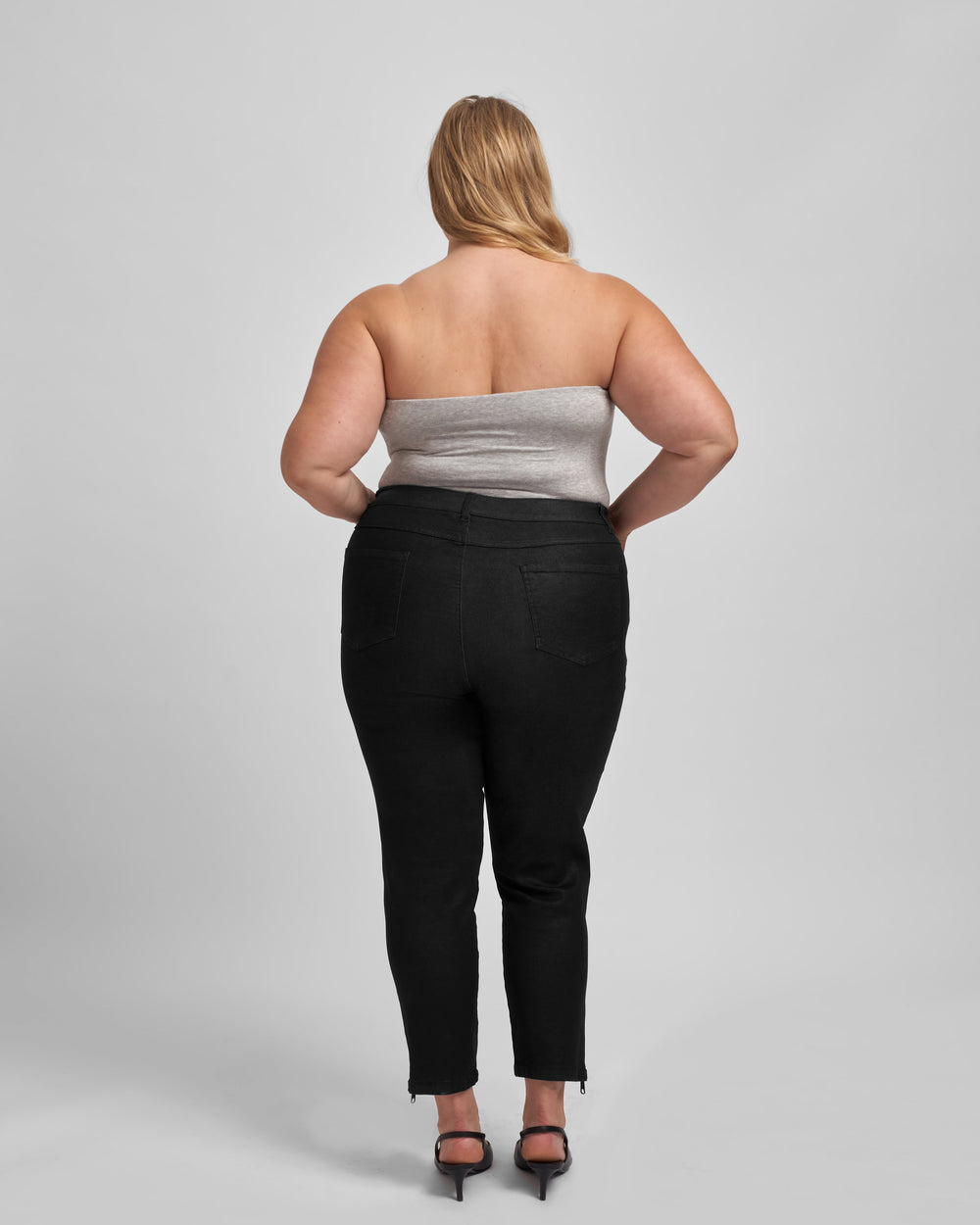 Meuse High Rise Resin Jeans 30 Inch - Black